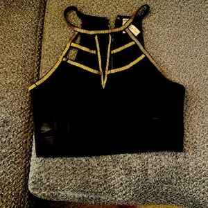 Fitted black crop top, Very sexy!